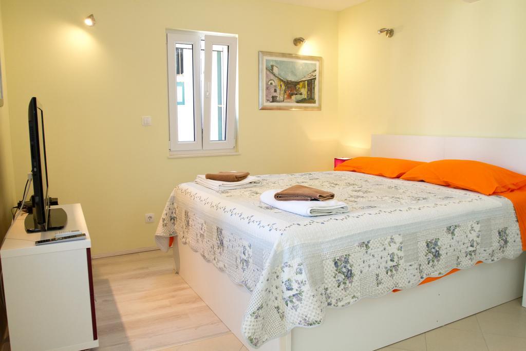 Apartments & Rooms Toni Split Chambre photo